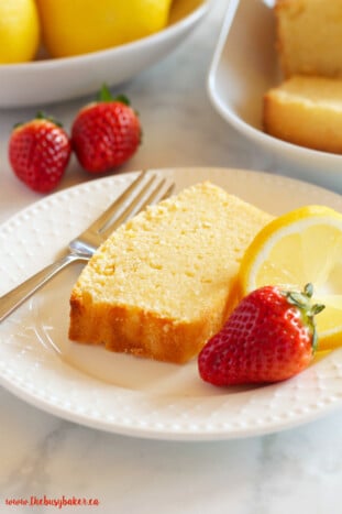 3 Tips for the Perfect Lemon Pound Cake: Baking Bliss in Every Bite!